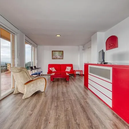 Caules Sleeps 8 Wifi Villa *